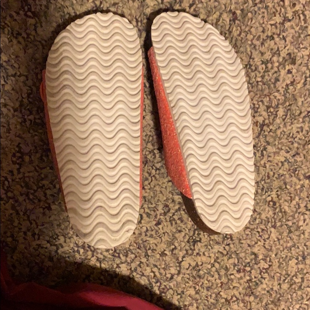 sandals - Picture 3 of 4